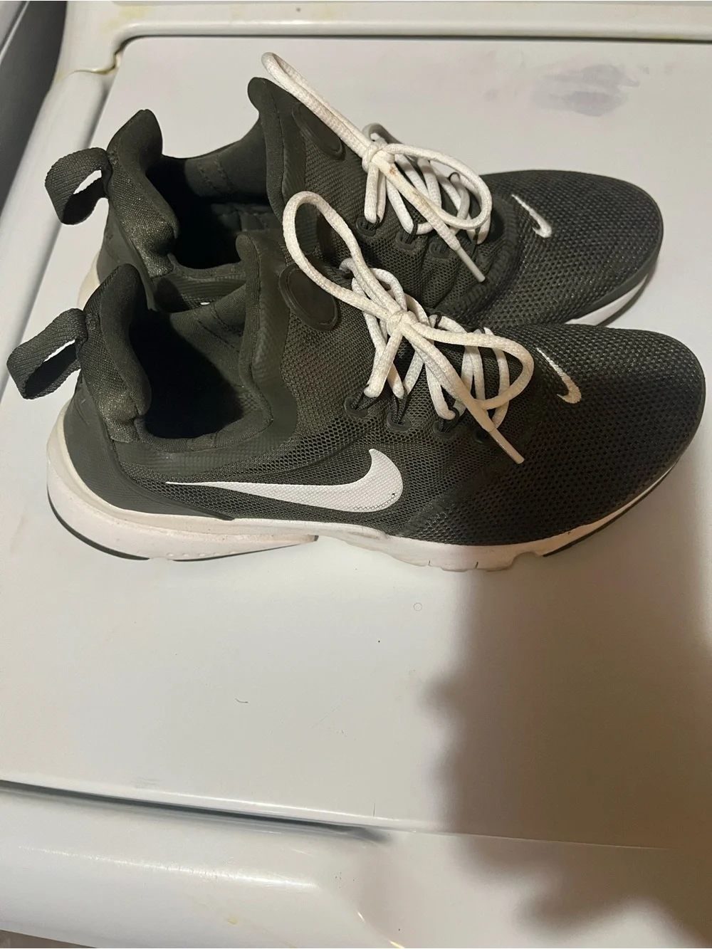 Nike Presto Fly GS 6Y Olive Green White Running Shoes Sneakers